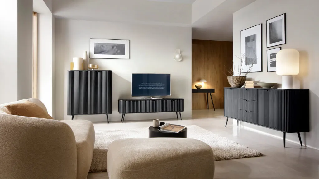 Błędy w aranżacji ciemnego salonu