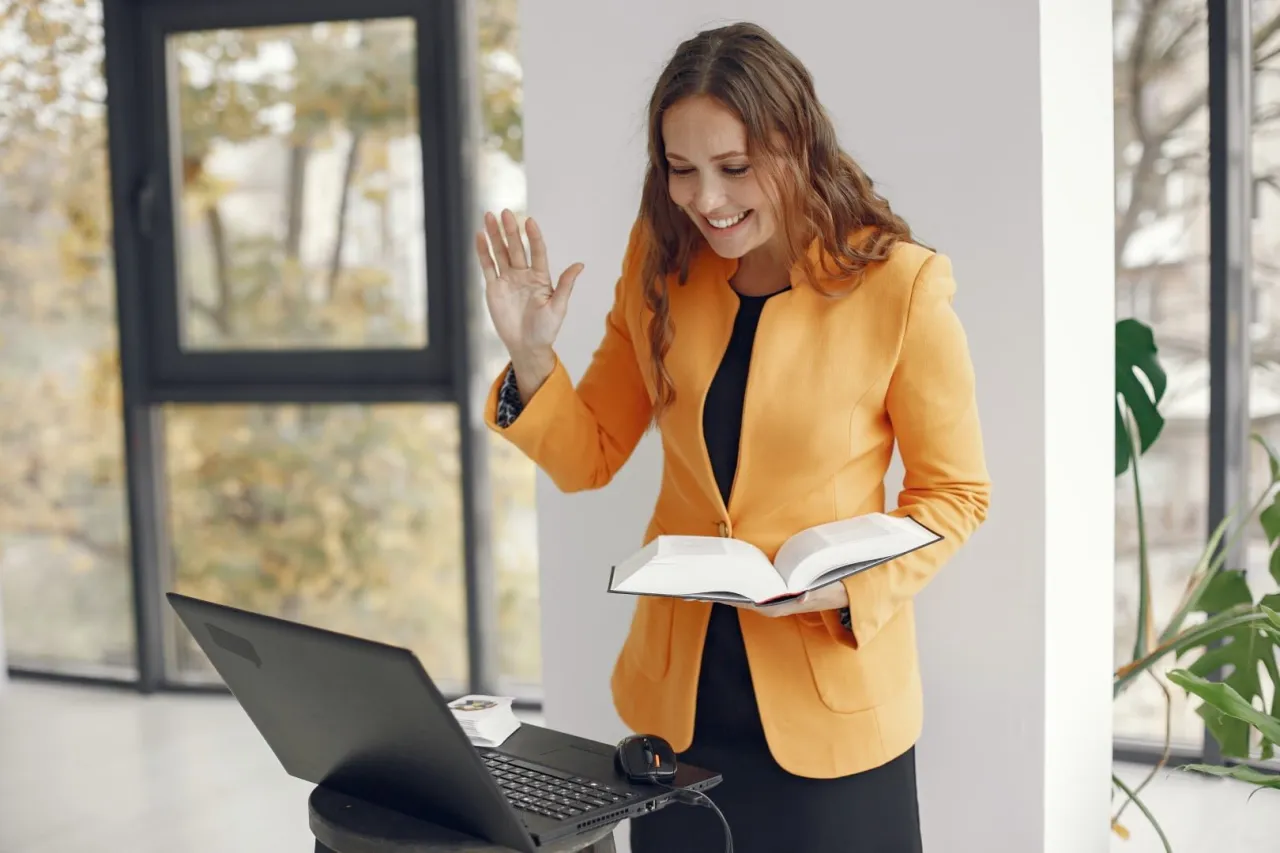 Stara grafika Symbolics.com lub wczesne logo internetowe