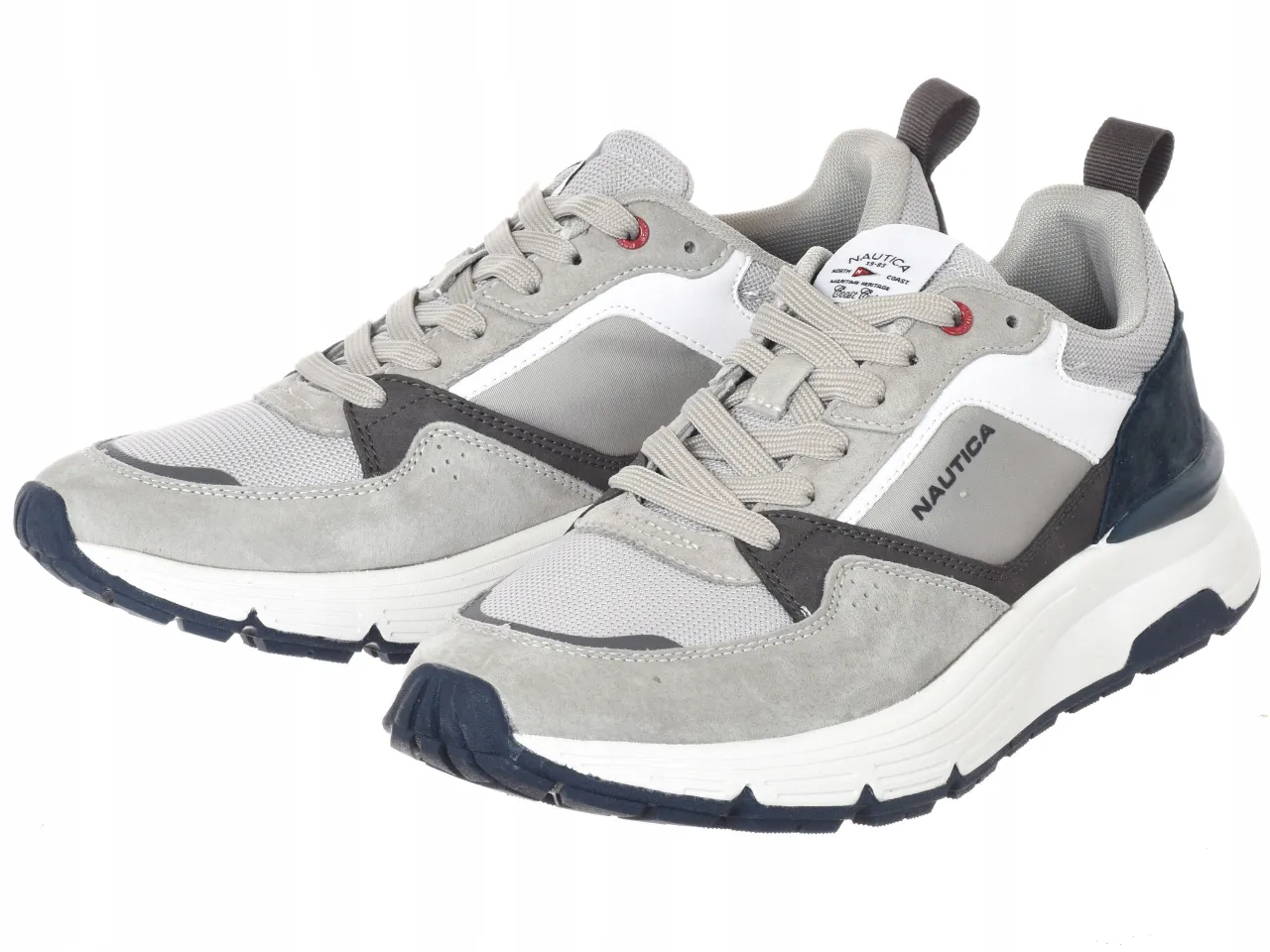 r&oacute;żne modele but&oacute;w Nautica