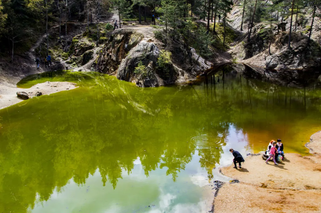 Kolorowe Jeziorka w Rudawskim Parku Krajobrazowym