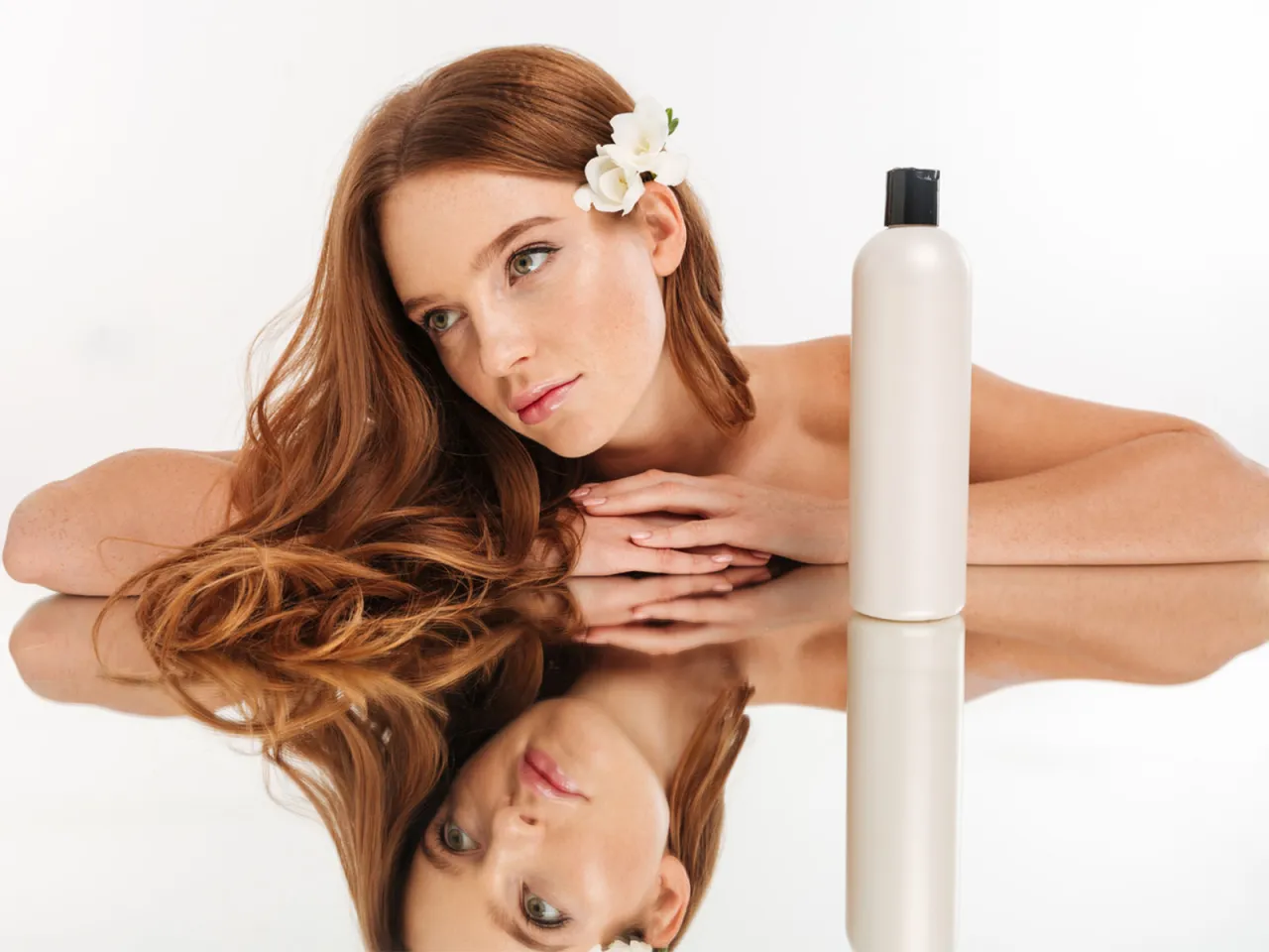 naturalne alternatywy dla lakieru do włos&oacute;w