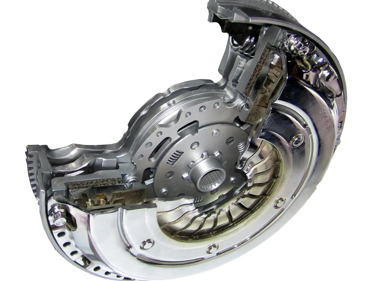 budowa sprzęgła samochodowego, koło dwumasowe, wysprzęglik