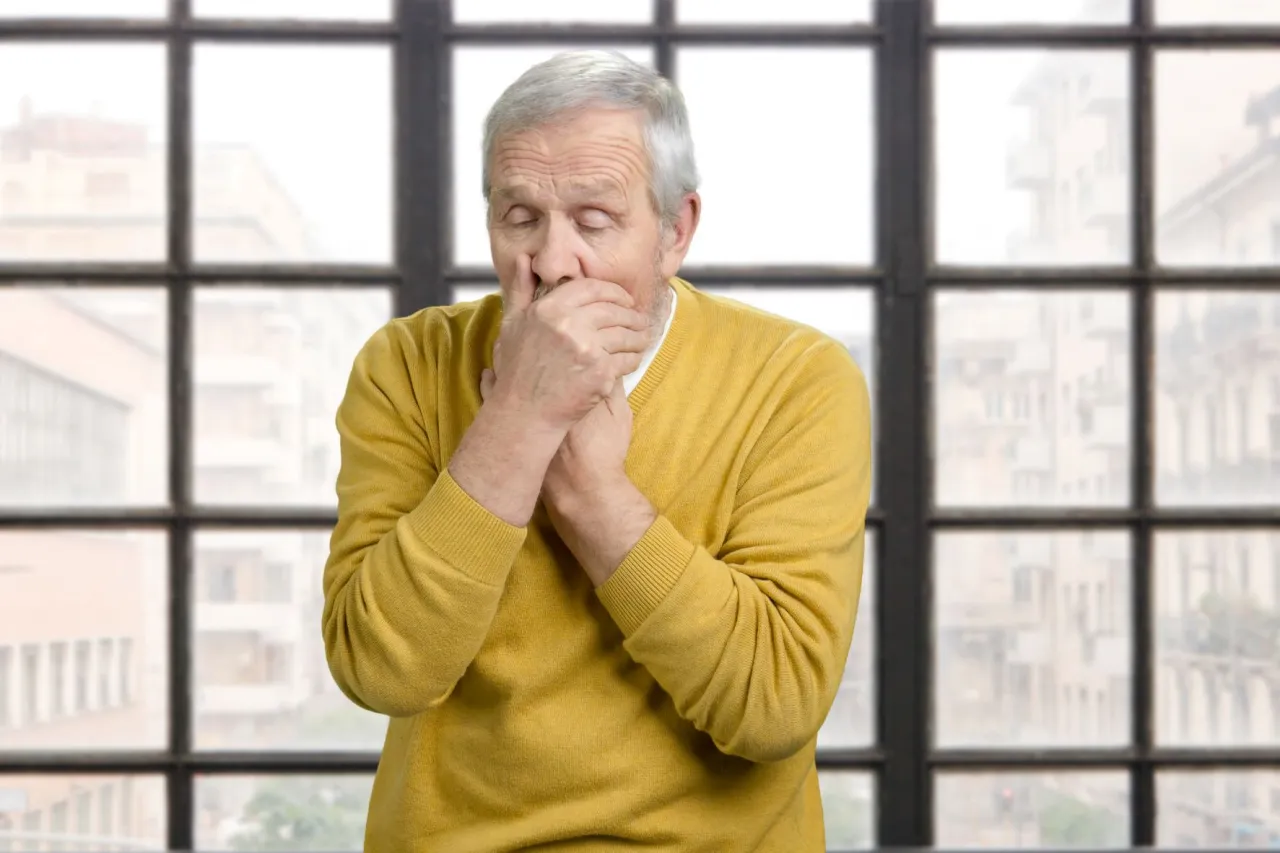 Pacjent z POChP zamyślony smutny