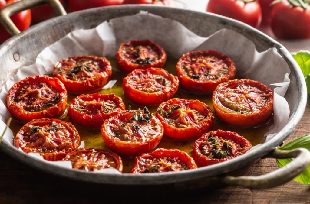 różne dania z pomidorami na diecie