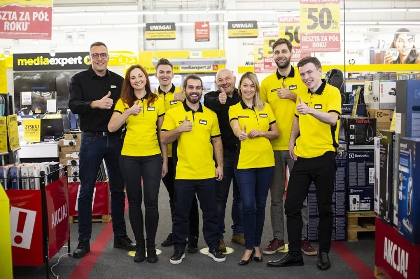 Media Expert pracownicy w sklepie