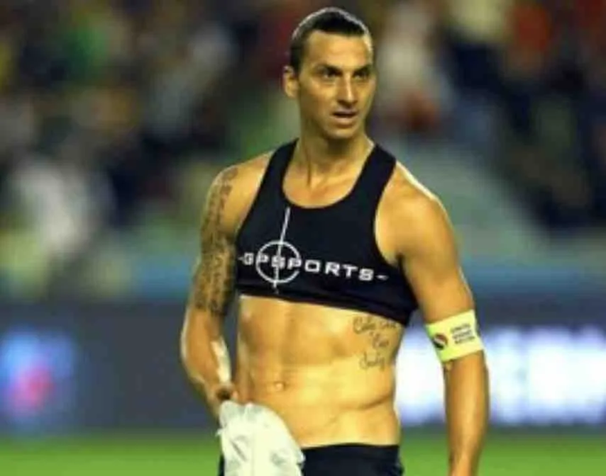 Zdjęcie Po co piłkarze noszą staniki? Odkryj ich zaskakujące korzyści