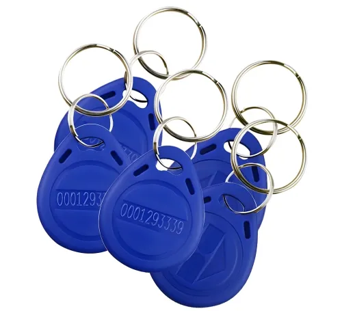 r&oacute;żne typy brelok&oacute;w do domofonu RFID