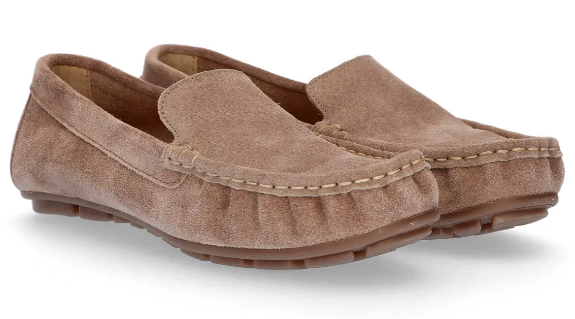 Zamszowe buty zabłocone suszenie