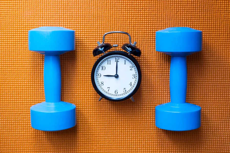 trening siłowy redukcja czas zegar