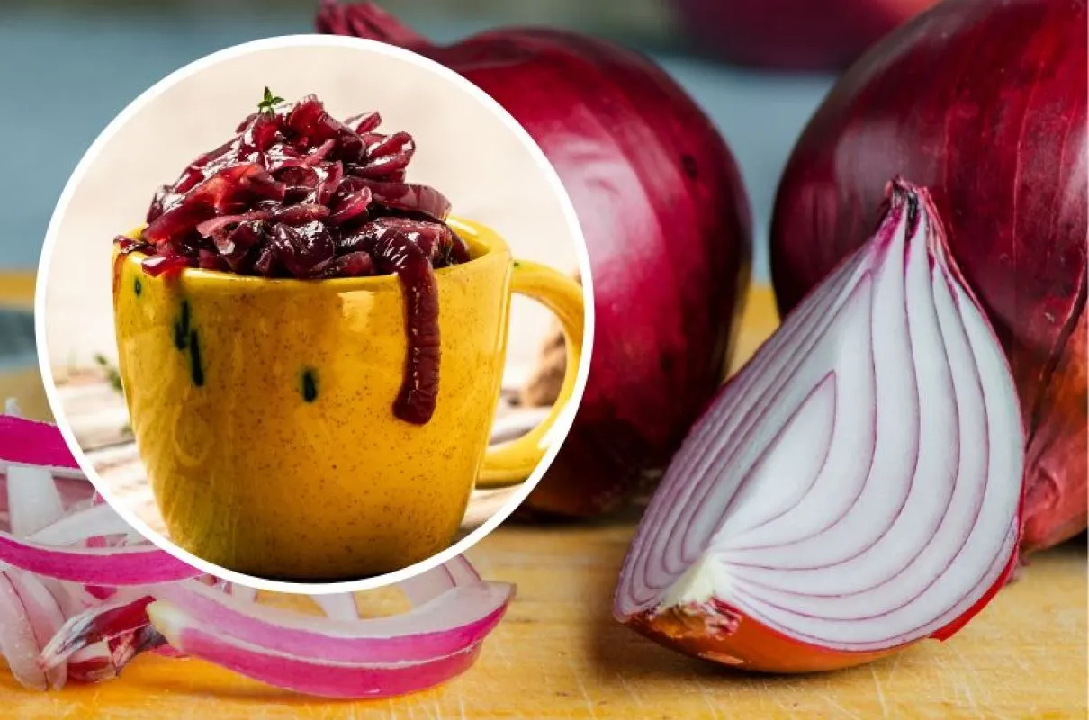 Czerwona cebula w kubku i w całości. Jedna cebula dziennie to zdrowie!