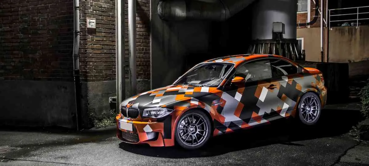 Oklejanie samochodu folią, car wrapping