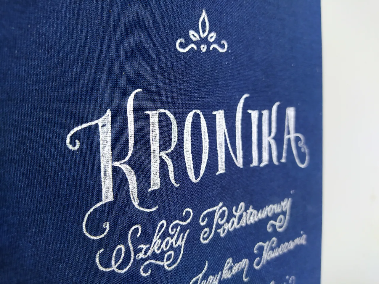 Przykładowe wpisy do kroniki szkolnej z elementami graficznymi