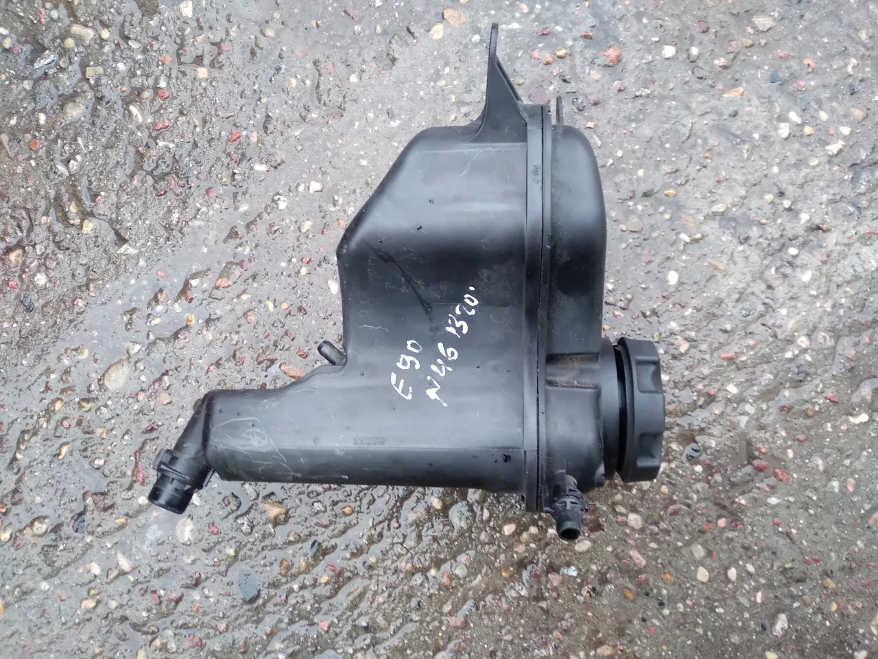 zbiorniczek płynu chłodniczego BMW E90