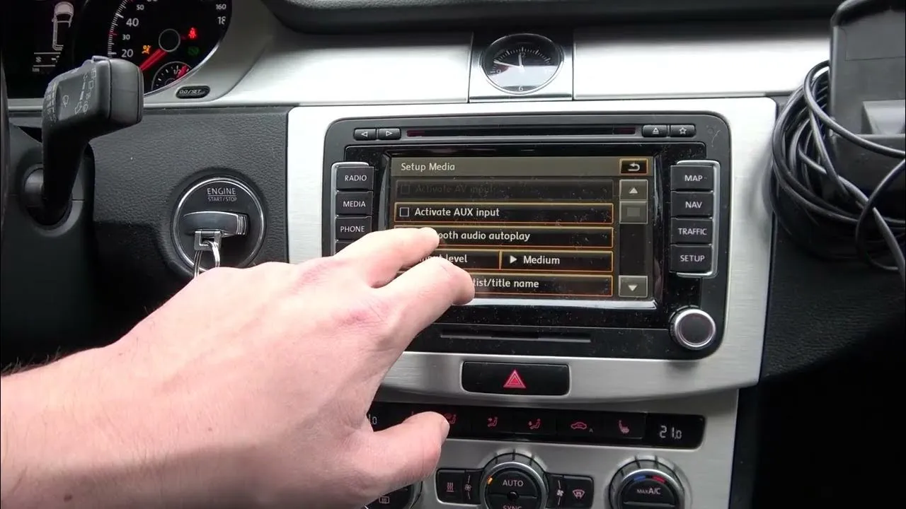 Zdjęcie Jak łatwo podłączyć telefon do Passata B6 przez Bluetooth?
