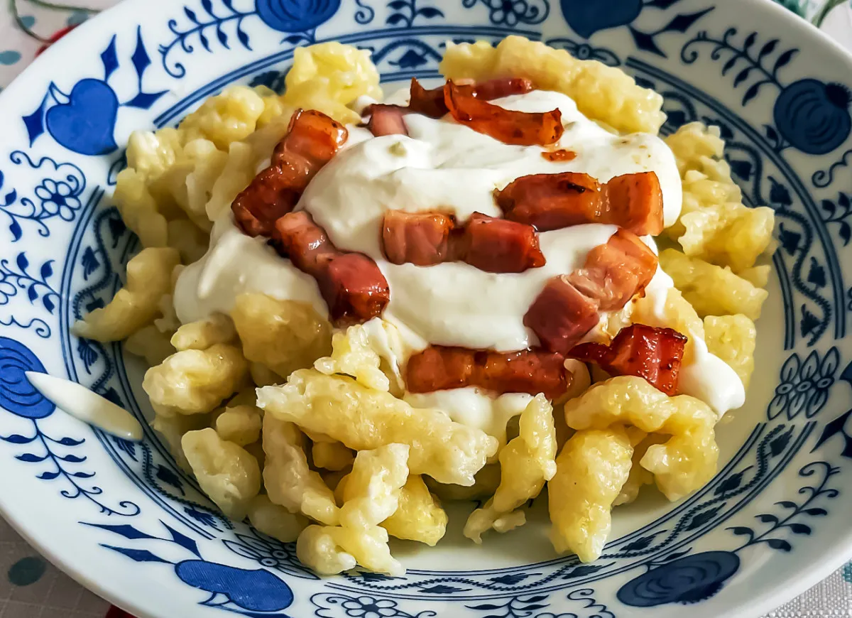 kluski kładzione lane talerz