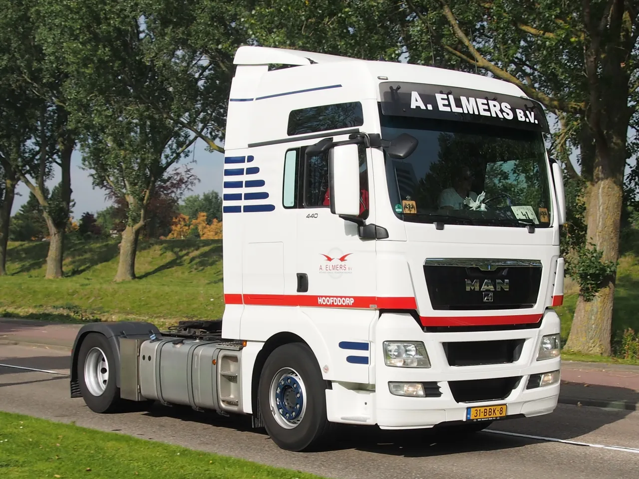 ciągnik siodłowy bez naczepy