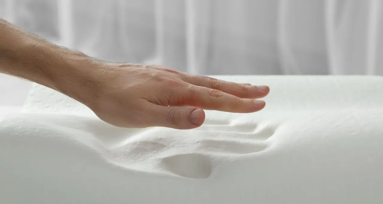 poduszki z pianki memory i lateksowe