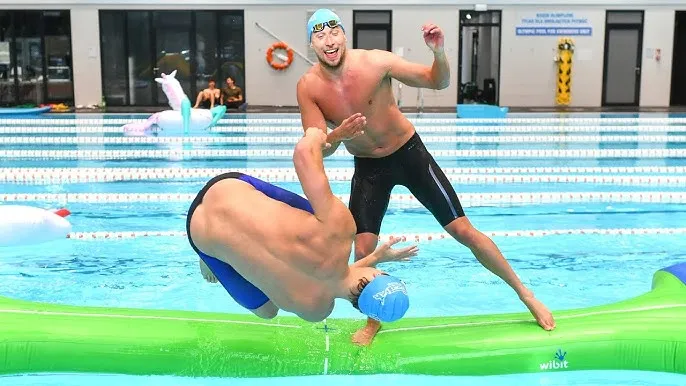 pozycja meduzy i strzałki nauka pływania