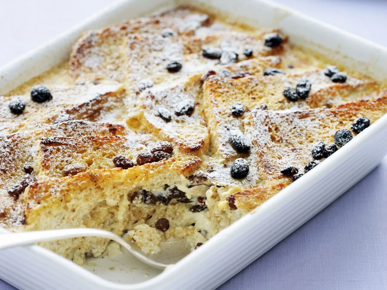 verschiedene Brotsorten f&uuml;r Brotpudding