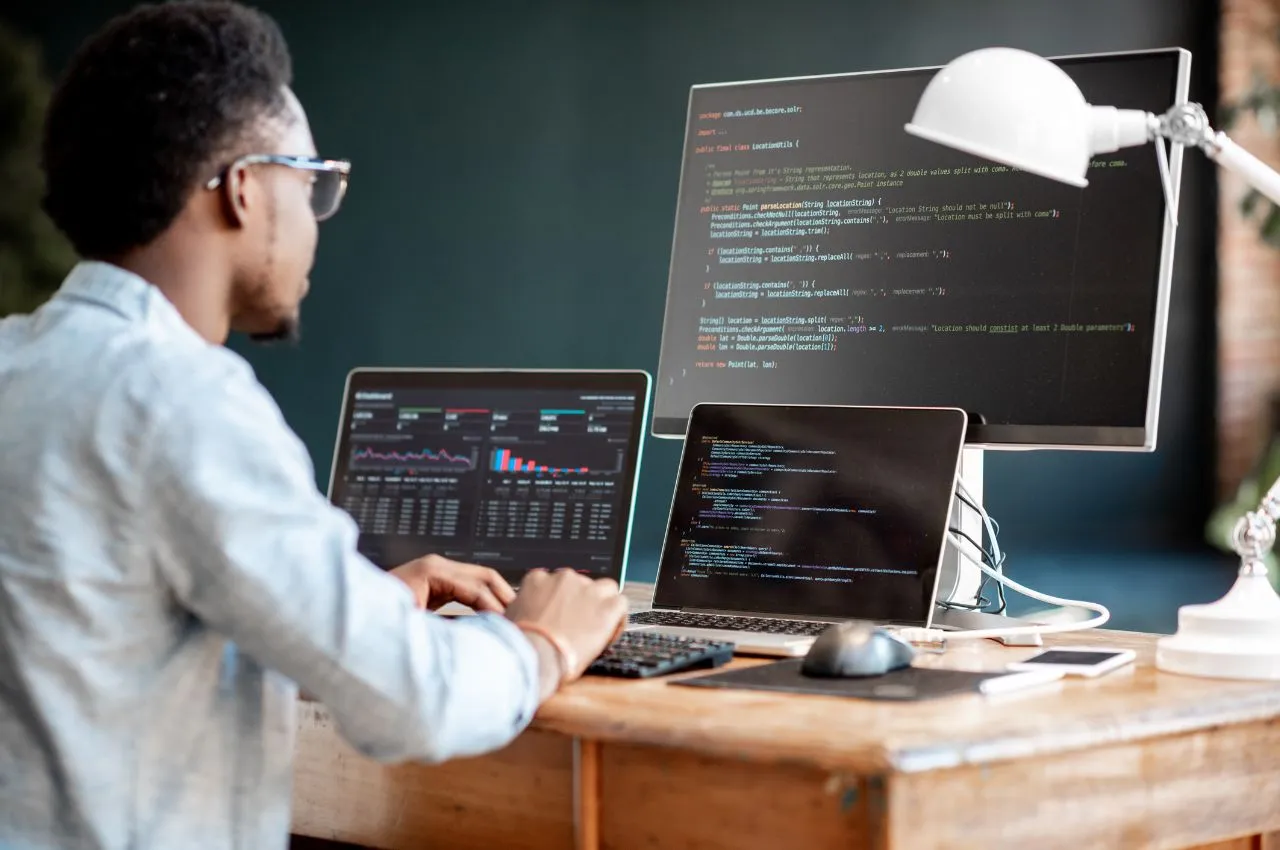 tabela operatorów porównania i logicznych