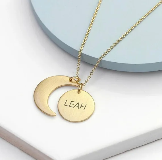 złota biżuteria grawerowana