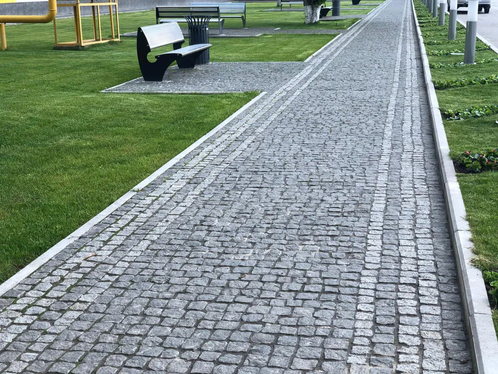 podjazd z kostki granitowej