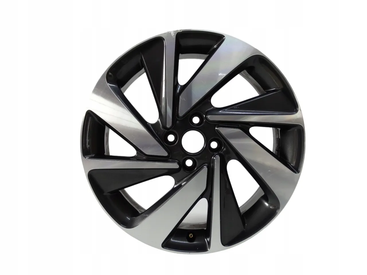 Toyota Aygo X na felgach 18 cali