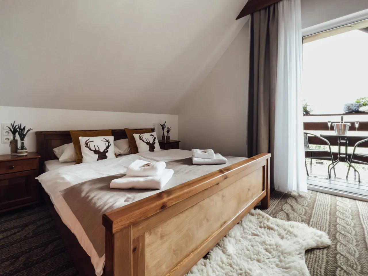 Bacówka Biały Jeleń pokoje apartamenty domek