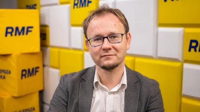Zdjęcie Kto prowadzi RMF FM? Poznaj aktualnego gospodarza porannej rozmowy