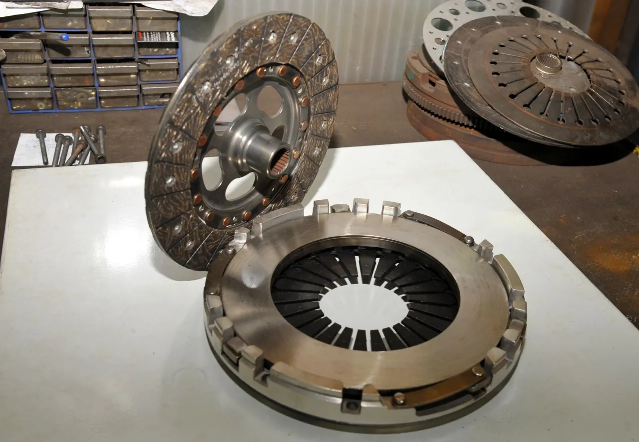 wymiana sprzęgła koszt czynniki