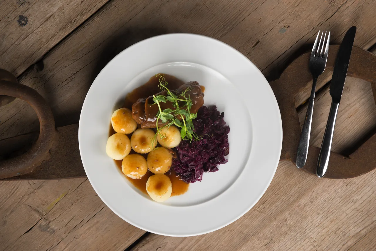 Kluski śląskie na słodko z owocami