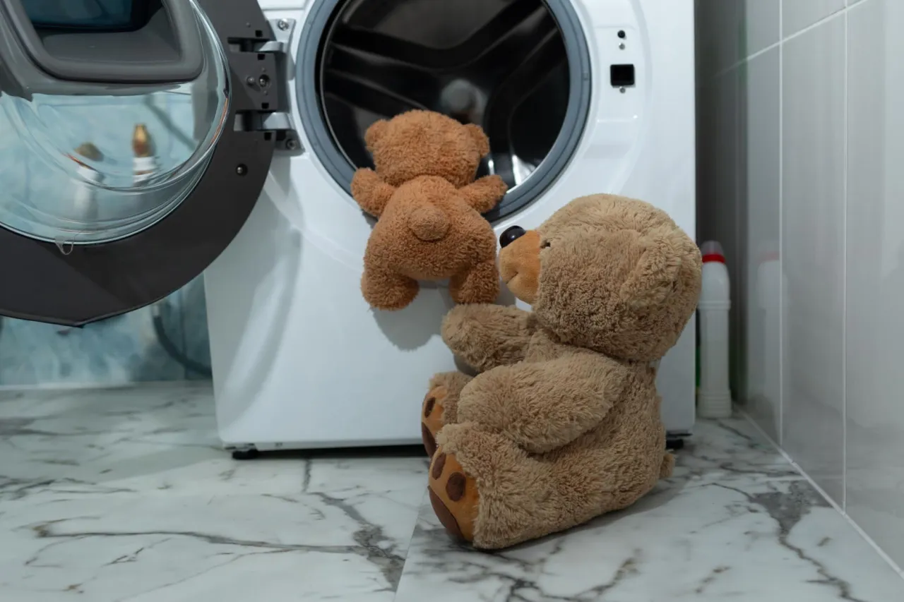 Pranie pluszaka w pralce worek siatkowy