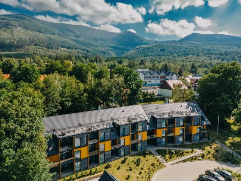 por&oacute;wnanie hoteli dla dorosłych i rodzinnych