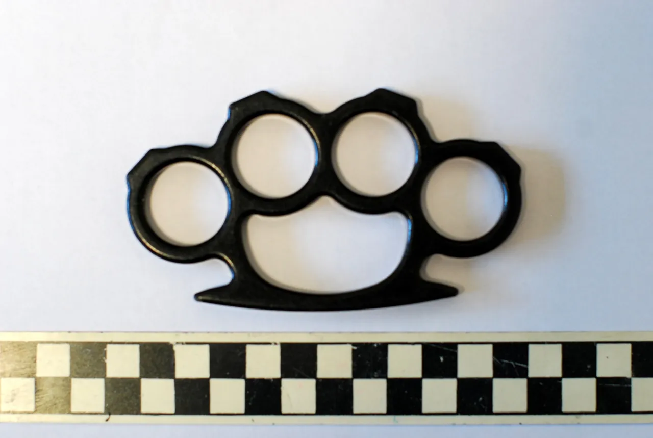 kastet broń biała polskie prawo