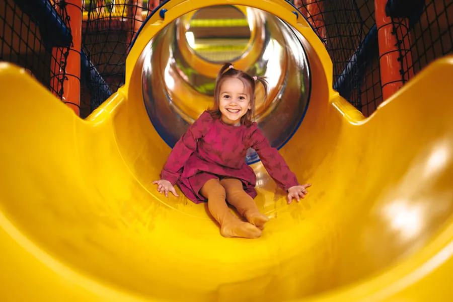 Małpi gaj Fikołki Toruń Plaza atrakcje