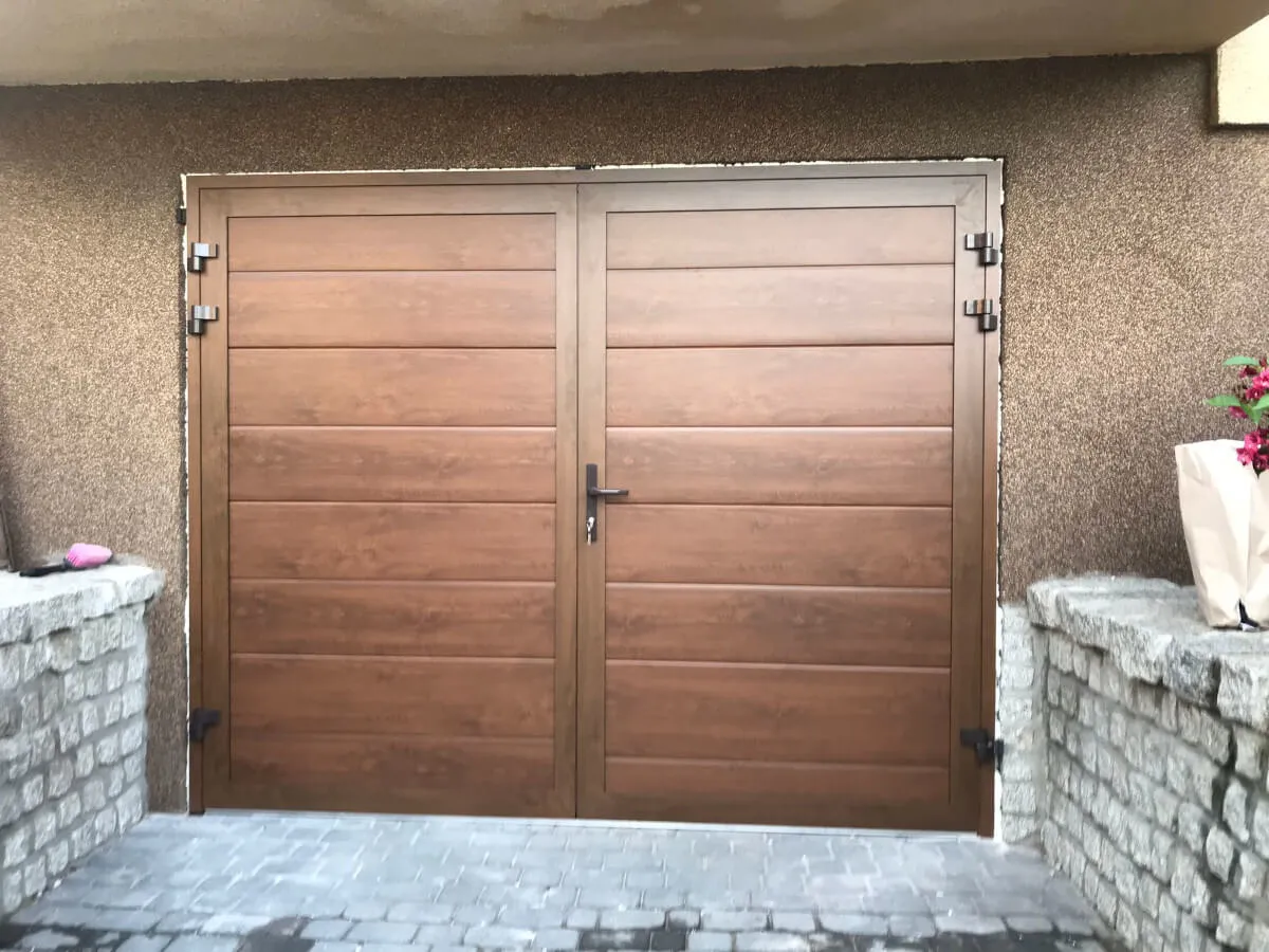 drzwi garażowe boczne ocieplane czy nie