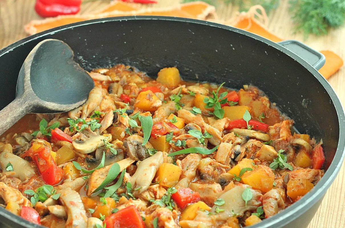 inspirujące dania z resztek pieczonego kurczaka