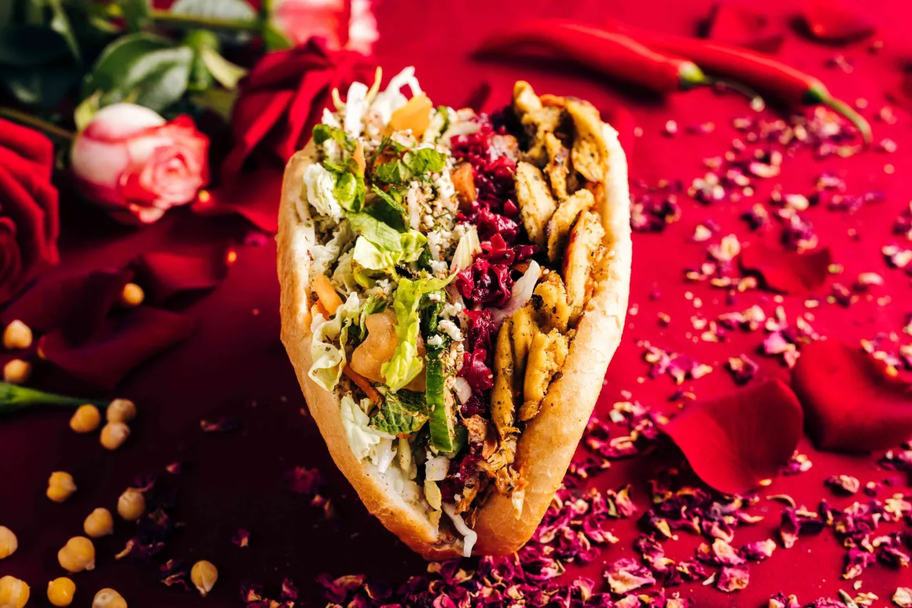 kebab rozłożony do odgrzewania warzywa osobno