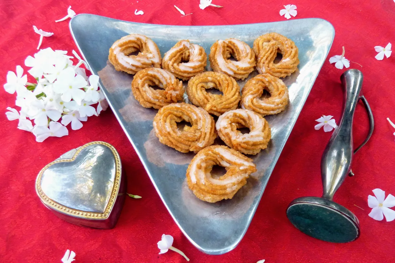 Gniazdka z masy cukrowej praska do czosnku