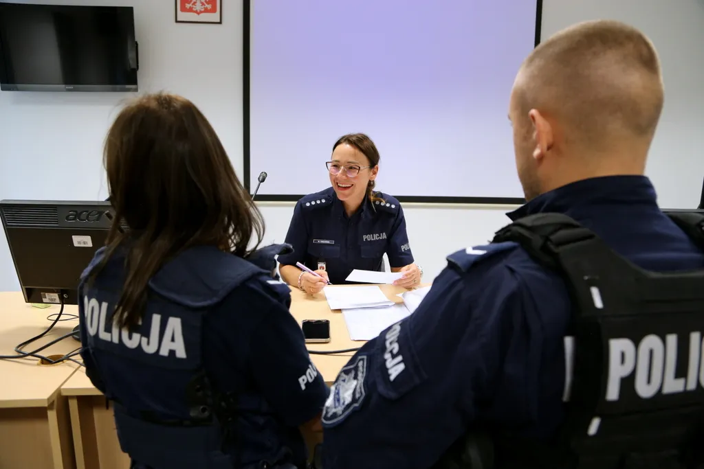 Zdjęcie KMP w walce z rasizmem: jak policja reaguje na incydenty rasistowskie