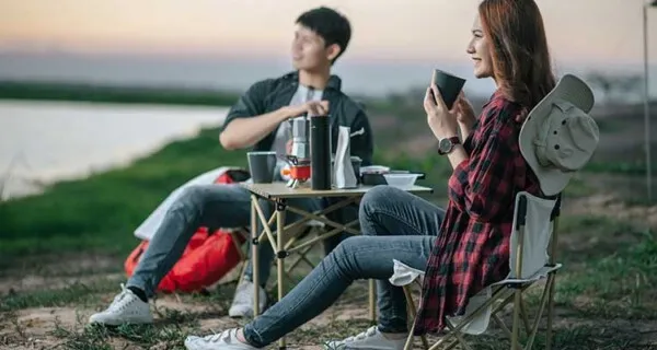 Zdjęcie Głębokie rozmowy z chłopakiem: 50+ pytań, kt&oacute;re Was zbliżą