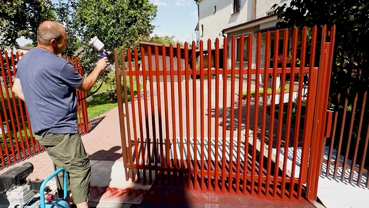 Zdjęcie Jak liczyć malowanie ogrodzenia: uniknij kosztownych błędów przy obliczeniach