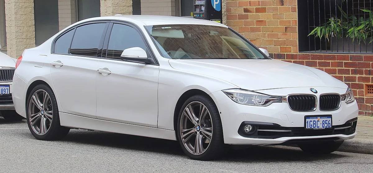 Zdjęcie BMW F30: Kompletny przegląd modelu - Wszystko, co musisz wiedzieć
