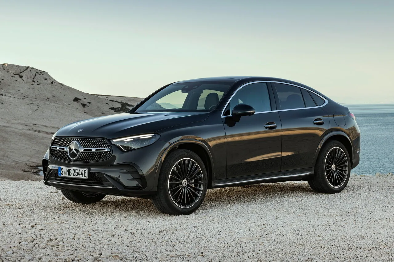 Zdjęcie Mercedes-Benz GLC Coupe: Nowoczesny crossover łączący elegancję i moc
