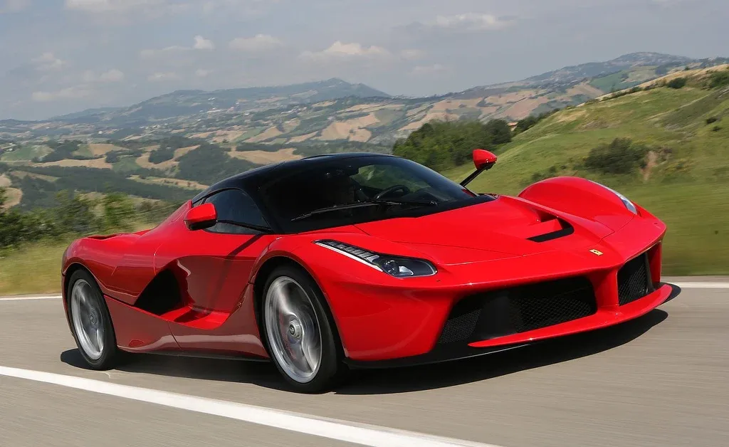 Zdjęcie Ile kosztuje Ferrari LaFerrari? Ceny, które zaskakują i fascynują