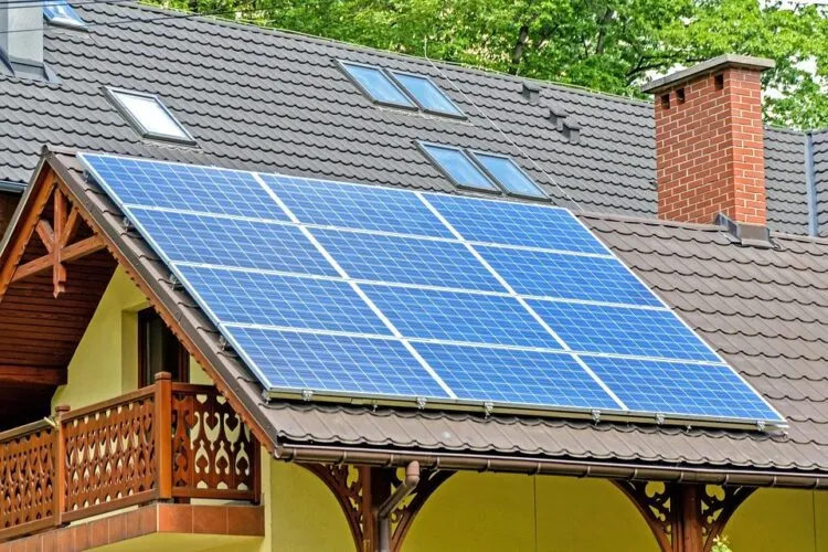 Zdjęcie Elektrownia słoneczna wady i zalety – co musisz wiedzieć przed inwestycją