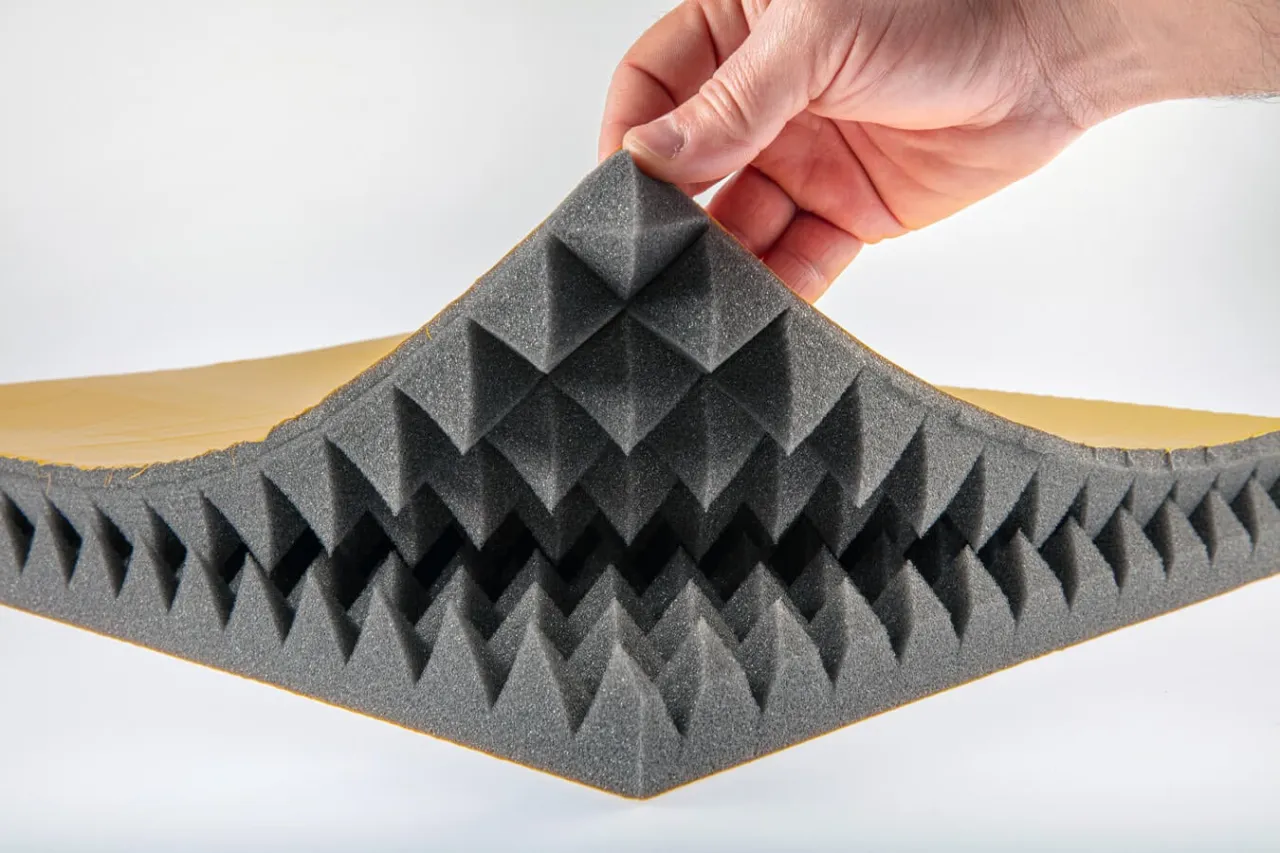 Zdjęcie Wygłuszanie ściany działowej: Skuteczne metody i materiały dla ciszy