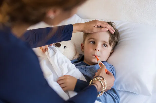 Zdjęcie Czy dziecko z opryszczką może iść do przedszkola? Zasady i zagrożenia