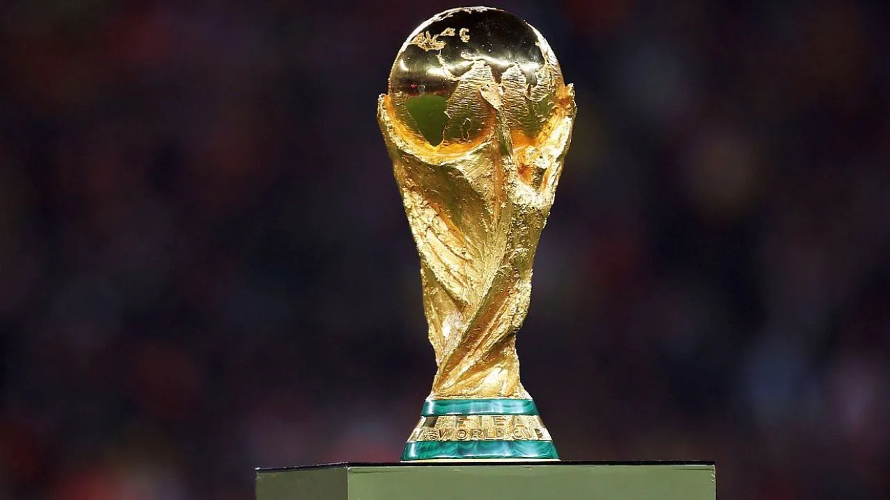 Zdjęcie Ile jest wart puchar mistrzostw świata? Zaskakująca wartość trofeum