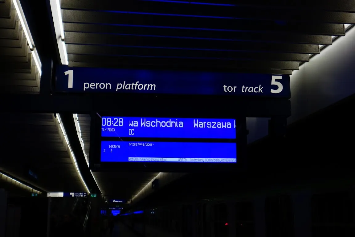 Zdjęcie Rozkład jazdy TLK Kraków Warszawa – uniknij niepotrzebnych opóźnień